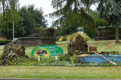 Wind in the willows-Tamworth in bloom